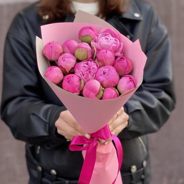 15 розовых пионов Флеминг